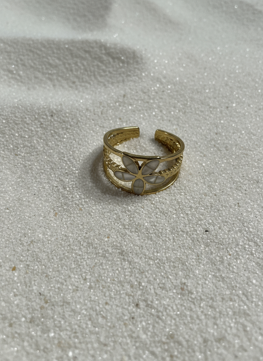 Adjustable White Flower Ring