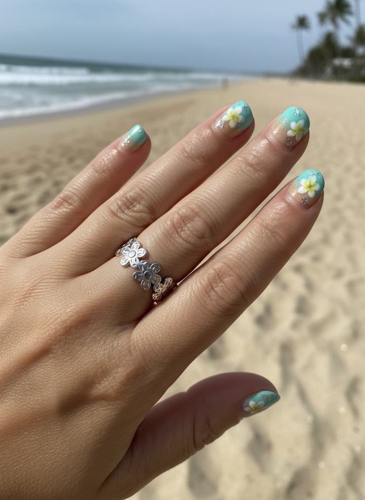 Adjustable Mini Flower Ring